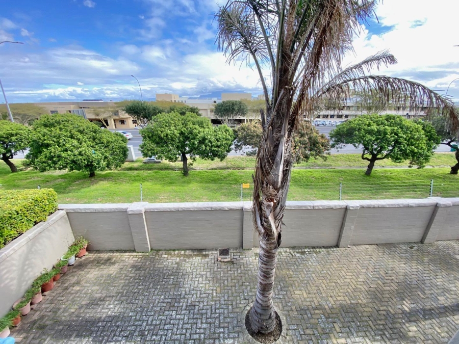 4 Bedroom Property for Sale in Plattekloof Western Cape
